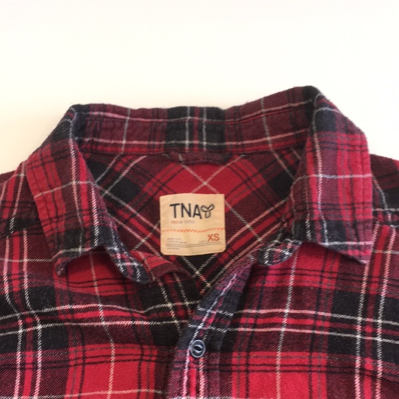 Aritzia TNA Flannel button down - Picture 2 of 6